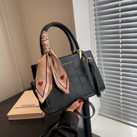 Sac à Main Vintage Motif Crocodile Pour Femme Avec Écharpe en Satin Poignée Tressée Sac Bandoulière Élégant en Cuir PU