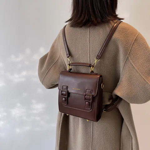 Damen Vintage PU-Leder Umhängetasche Minimalistische Quadratische Handtasche Doppelter Schnallenverschluss Goldene Hardware Verstellbarer Gurt Wasserdicht