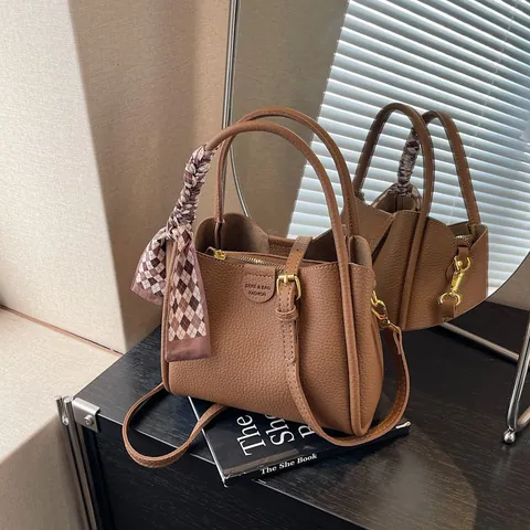 Bolso Tote de Moda para Mujer en Cuero PU con Patrón de Lichi y Pañuelo de Seda Elegante Gran Capacidad Bolso de Hombro Diario