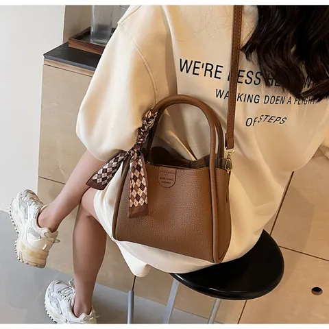 Bolso Tote de Moda para Mujer en Cuero PU con Patrón de Lichi y Pañuelo de Seda Elegante Gran Capacidad Bolso de Hombro Diario