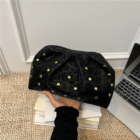 Women's Leopard Print Rivet Cloud Clutch Bag Fashion Pleated Handbag Urban Simple Style Ladies Evening Purse Ladies Envelope Bag