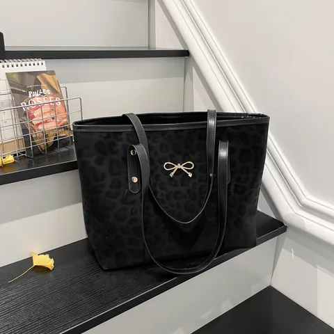Vintage Leopard Print Large Capacity Tote Bag For Women Retro Soft PU Leather Shoulder Bag With Metal Bow Decor Handbag