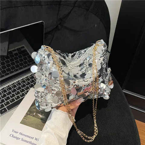 Borsa a Spalla Quadrata Piccola in Paillettes alla Moda per Donna con Tracolla a Catena in Metallo Dorato per Feste 2025