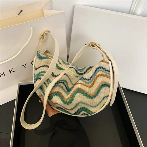 Women's Retro Woven Wavy Underarm Bag Knitted Straw Half Moon Hobo Bag With Adjustable Strap Bohemian Chic Shoulder Bag
