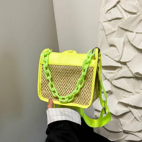 Women Woven Straw Crossbody Bag Contrast Color Synthetic Leather Splicing Small Square Bag With Resin Chain Wide Strap