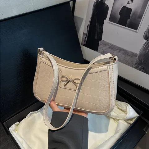 Women Crocodile Pattern PU Leather Underarm Bag Vintage Gold Bow Decor Shoulder Bag Simple Elegant Commuter Baguette Handbag