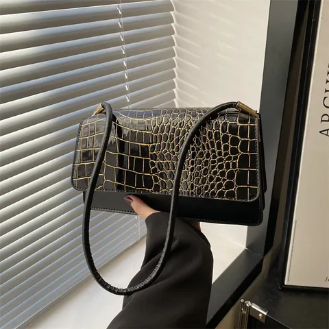 Vintage Women Croc Embossed Underarm Bag PU Leather Shoulder Bag With Magnetic Closure Small Square Handbag For Daily Fashion