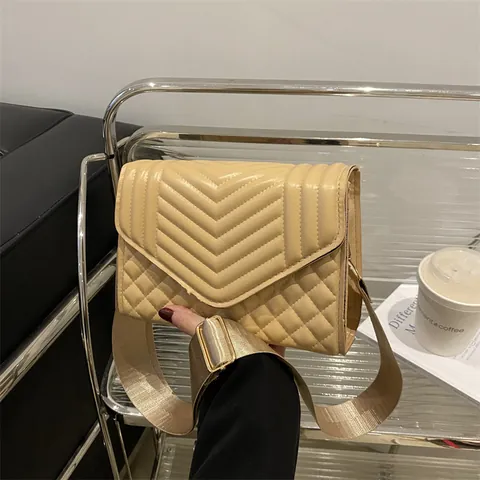 Mode Vrouwen Gewatteerde PU Leer Schoudertas Met Brede Riem Effen Kleur Kleine Vierkante Crossbody Tas Daily Messenger Tas