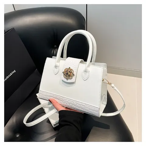 Women Retro Crocodile Pattern Splicing Handbag Vintage PU Leather Small Square Crossbody Bag With Golden Flower Buckle