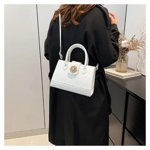 Women Retro Crocodile Pattern Splicing Handbag Vintage PU Leather Small Square Crossbody Bag With Golden Flower Buckle