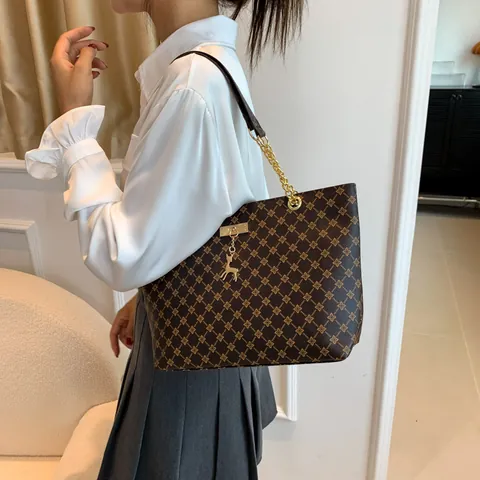 Vintage Women Geometric Print PU Leather Tote Bag Large Capacity Commuting Shoulder Bag With Metal Chain And Deer Pendant