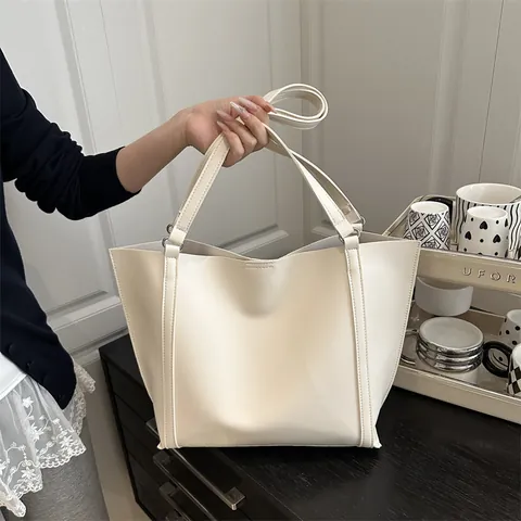 Women Retro PU Leather Large Capacity Tote Bag Urban Simple Solid Color Magnetic Buckle Shoulder Bag Daily Commute Handbag