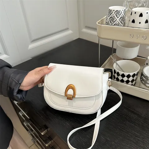 Women Vintage PU Leather Saddle Crossbody Bag With Horseshoe Gold Metal Buckle Fashion Stitching Shoulder Bag For Daily Commute Gift