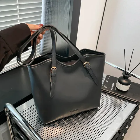 Women's Large Capacity PU Leather Tote Bag Minimalist Commuter Shoulder Bag Adjustable Strap Daily Fashion Handbag