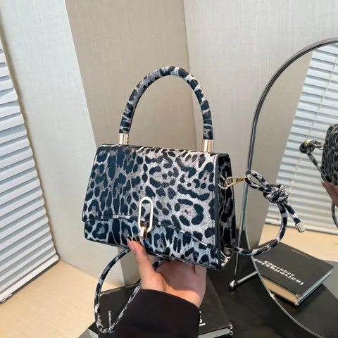 Fashion Leopard Print PU Leather Handbag For Women Small Square Crossbody Bag With Gold Buckle Shoulder Bag For Party