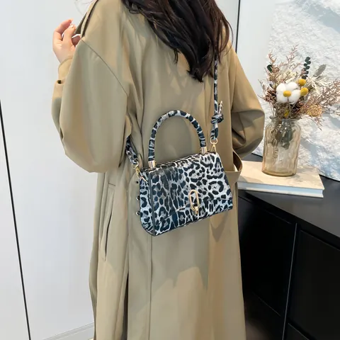 Fashion Leopard Print PU Leather Handbag For Women Small Square Crossbody Bag With Gold Buckle Shoulder Bag For Party