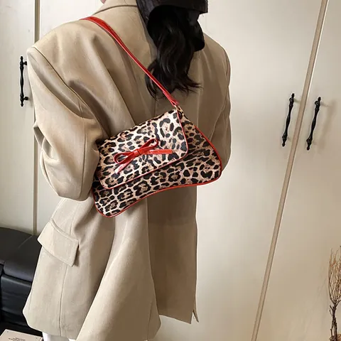 Borsa Sottoascellare con Fiocco e Stampa Leopardata Donna Retro Rosso Pelle PU Borsa a Spalla Moda Design di Nicchia Piccola Borsa Quadrata