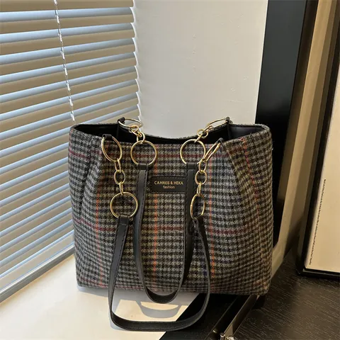 Large Capacity Vintage Plaid Tote Bag For Women Woolen Tweed Shoulder Bag With Metal Chain Strap Fashion Commuting Handbag