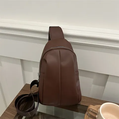 Bolso de Pecho de Cuero PU para Mujer Moda Bolso Bandolera con Pliegues para Uso Diario Bolso de Hombro Minimalista Color Sólido