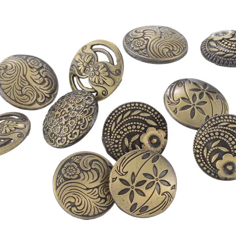 Mixed Antique Bronze Zinc Alloy Round Buttons Engraved Floral Relief Shank Buttons For DIY Sewing Garment Accessories Retro Clothing Decor