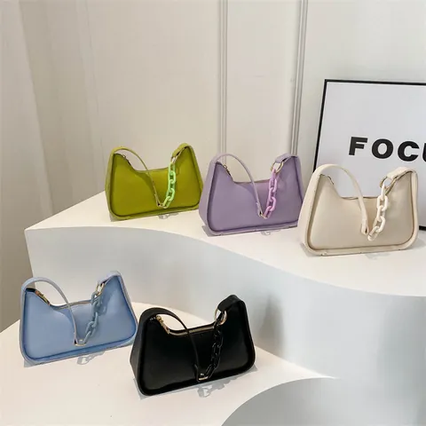 Bolso De Axila De Cuero PU Minimalista Para Mujer Color Sólido Bolso De Hombro De Media Luna Con Decoración De Cadena Moda