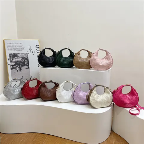 Women Woven Pattern Crescent Hobo Bag Fashion PU Leather Shoulder Bag Underarm Bag With Gold Hardware Daily Handbag