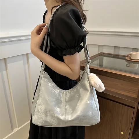Women Large Capacity PU Leather Hobo Shoulder Bag Plush Pendant Minimalist Urban Tote Bag For Daily Casual Travel