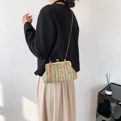 Vintage Woven Straw Shell Crossbody Bag For Women Colorful Zigzag Pattern Evening Clutch With Chain Strap Metal Handle