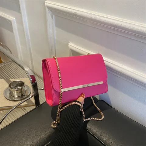 Borsa a Tracolla Piccola Quadrata in Pelle PU per Donna Con Tracolla a Catena Dorata e Bordo in Metallo Borsa a Spalla