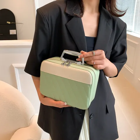 Women's Quilted PU Leather Handheld Cosmetic Bag Makeup Case With Mirror Metal Handle Flower Zipper Pulls Storage Box