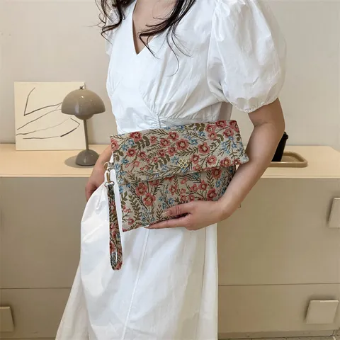 Pochette Enveloppe en Toile Jacquard Vintage Pour Femmes Grande Capacité Sac à Main Tissé Rétro Avec Dragonne Fermeture Magnétique Sac à Main de Fête Banquet Mariage
