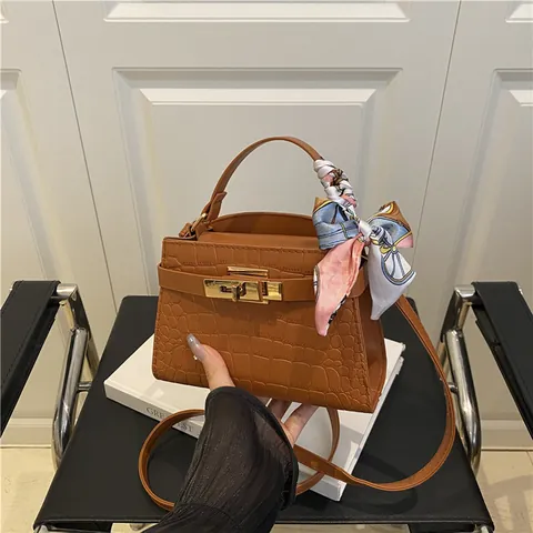 Sac à Main Motif Crocodile Style Coréen Pour Femmes Petit Sac Carré Minimaliste Avec Foulard Fermeture à Verrou Sac à Bandoulière en Cuir PU