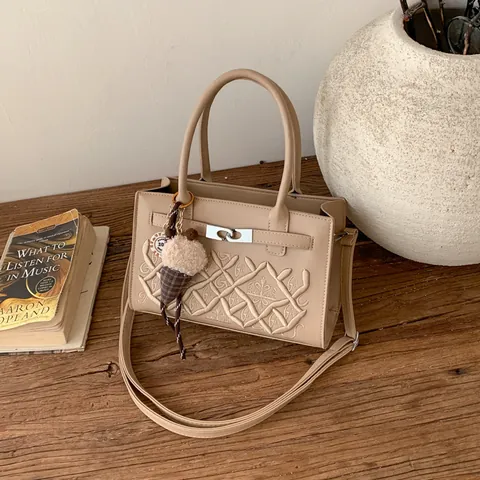 Vintage Embroidered PU Leather Shoulder Bag For Women Fashion Crossbody Bag With Metal Lock And Ice Cream Pendant Elegant Handbag