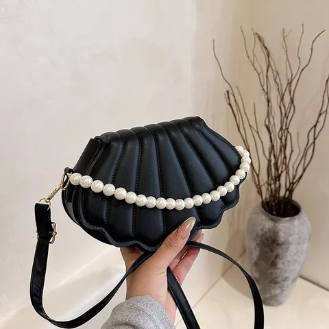 Bolso de Hombro de Cuero PU para Mujer Forma de Concha Con Cadena de Perlas Artificiales Bolso Bandolera Acolchado Color Sólido