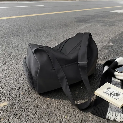 Large Capacity Nylon Women Travel Bag Waterproof Gym Yoga Tote Bag Casual Shoulder Bag With Adjustable Strap Luggage Sleeve