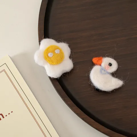 Handgemaakte Wolvilt Eend Spiegelei Haarclips Schattige Zijclips Japanse Koreaanse Stijl Herfst Winter Haaraccessoires