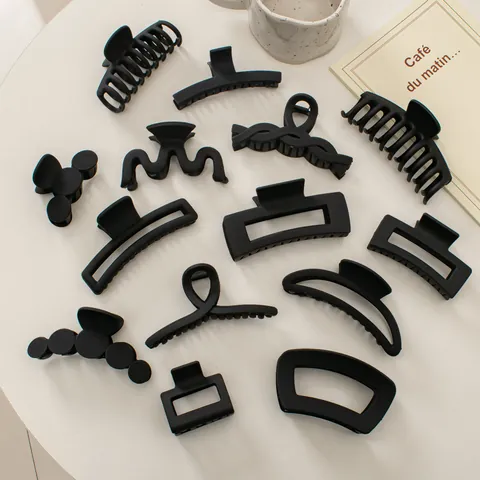 Mattschwarze Haarklammern Für Damen Große Geometrische Shark-Clips Rechteckige Hohle Wellen-Haarspangen Elegante Haaraccessoires
