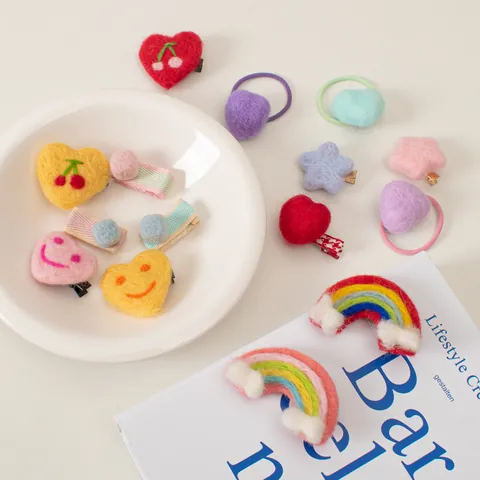 Simpatica Molletta per Capelli in Feltro di Lana Cartone Animato Cuore Arcobaleno Stella Sorriso Ciliegia Fermagli Per Bambini