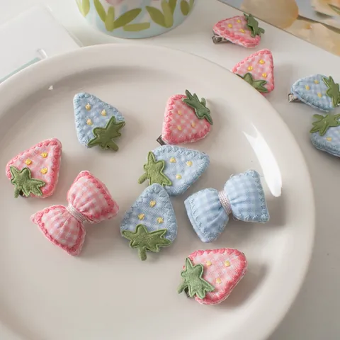 Cute Embroidered Strawberry Gingham Fabric Bow Hair Clips Sweet Pink Blue Fabric Duckbill Side Clips For Girls Women Hair Accessories