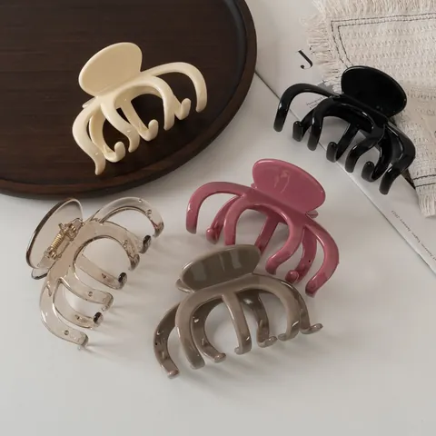 Large Glossy Hair Claw Clips For Women Strong Hold Shark Hair Clips Minimalist Hair Accessories Fashion Geometric Hair Grips