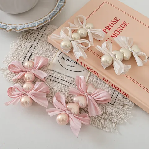 Γλυκό Σετ Κλιπ Μαλλιών με Φιόγκο από Σατέν και Απομίμηση Μαργαριταριού για Γυναίκες Κομψά Τσιμπιδάκια Μαλλιών Κορεατικό Στυλ Αξεσουάρ Μαλλιών