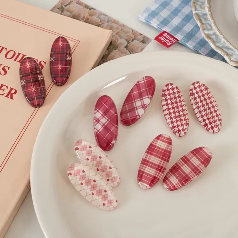 Vintage Κόκκινα Καρό Κλιπ Μαλλιών για Γυναίκες Sweet Academy Style Ακρυλικό Houndstooth Argyle Καρδιά Φιόγκος Duckbill Αξεσουάρ