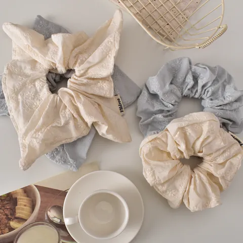 Elegant Embroidered Floral Fabric Hair Scrunchies Vintage Flower Bow Hair Ties For Women Girls Daily Hair Accessories