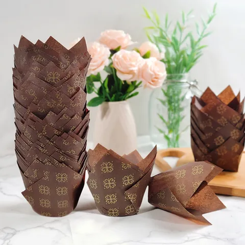 Tulip Cupcake Liners Greaseproof Baking Cups Heat Resistant Muffin Paper Wrappers With Gold Clover Pattern For Baking Party