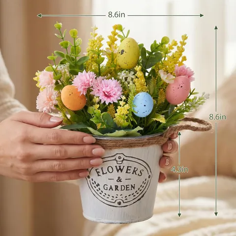 Vintage Pasen Kunstbloemstuk In Witte Metalen Emmer Met Gekleurde Gespikkelde Eieren Zijden Bloemen Tafelstuk