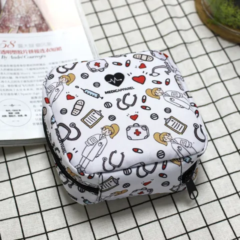 Bolsa de Almacenamiento Portátil para Toallas Sanitarias Gran Capacidad Poliéster Estampado Médico de Dibujos Animados Mujeres