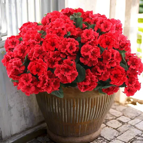 Artificial Geranium Silk Flower Bouquet For Home Garden Wedding Decor Realistic Fake Flowers With Green Leaves Pastoral Style