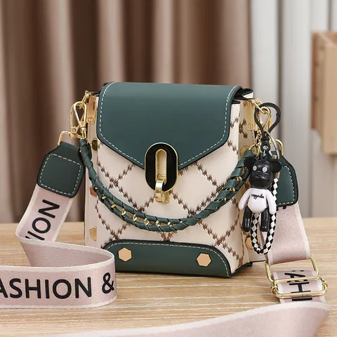 Mini Borsa Quadrata da Donna Colore a Contrasto Motivo a Rombi Borsa a Tracolla Con Ciondolo a Orsetto Moda Stampa Lettere Borsa a Spalla