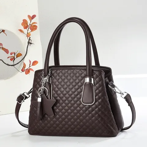 Women Quilted Synthetic Leather Handbag Elegant Rhombic Pattern Shoulder Crossbody Bag With Star Pendant For Daily Use