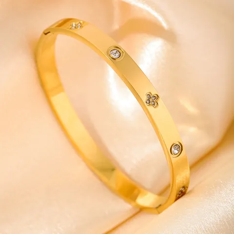 Minimalist Stainless Steel Gold Plated Bangle For Women With Zirconia Heart Star Clover Roman Numerals Elegant Jewelry Gift
